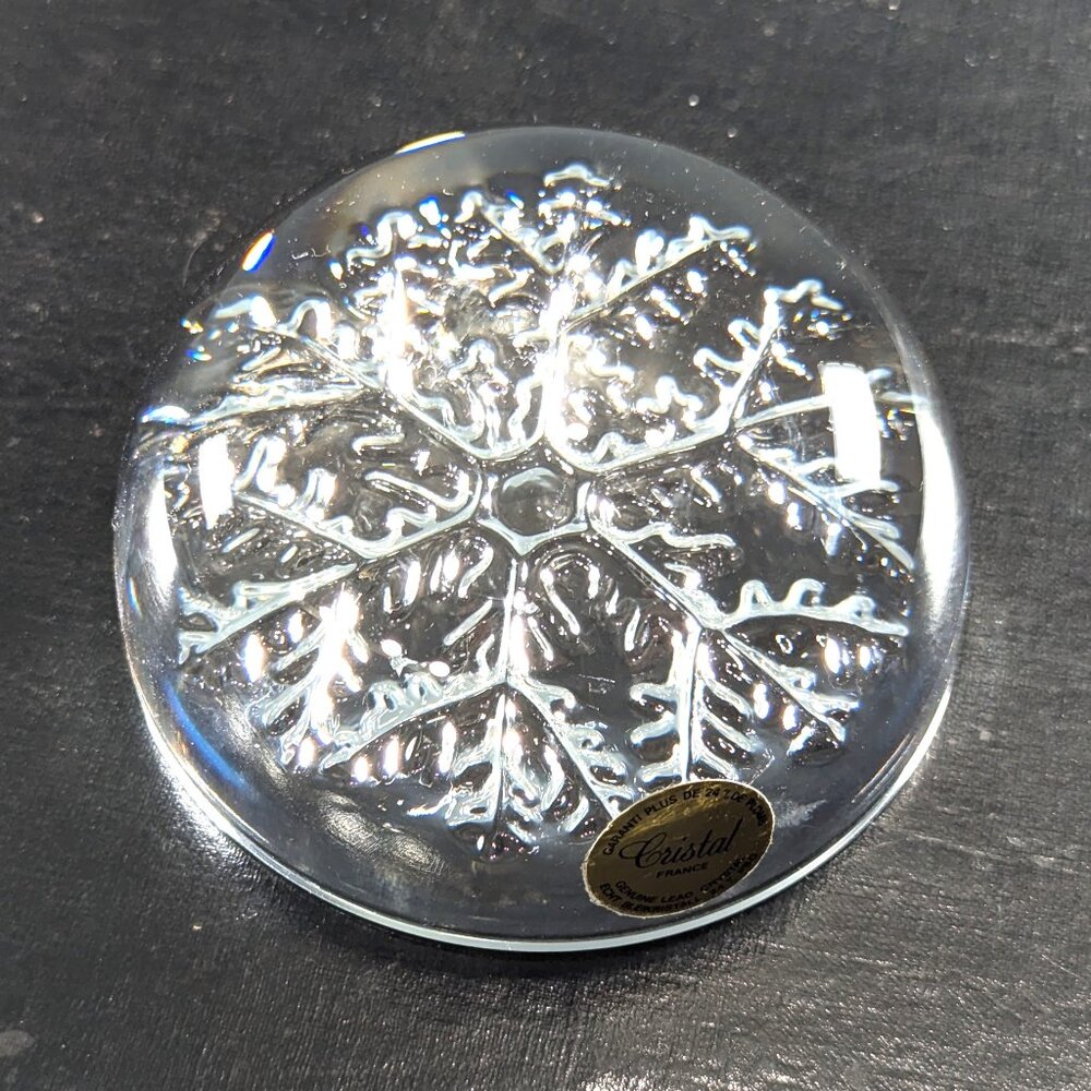 Genuine Lead Crystal Snowflake paperweight, Cristal France Winter Holiday Decor